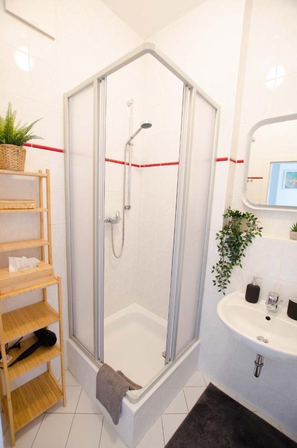 Apartamento Casarina - Stilvoller Altbau In Zentraler Lage Dresde Exterior foto